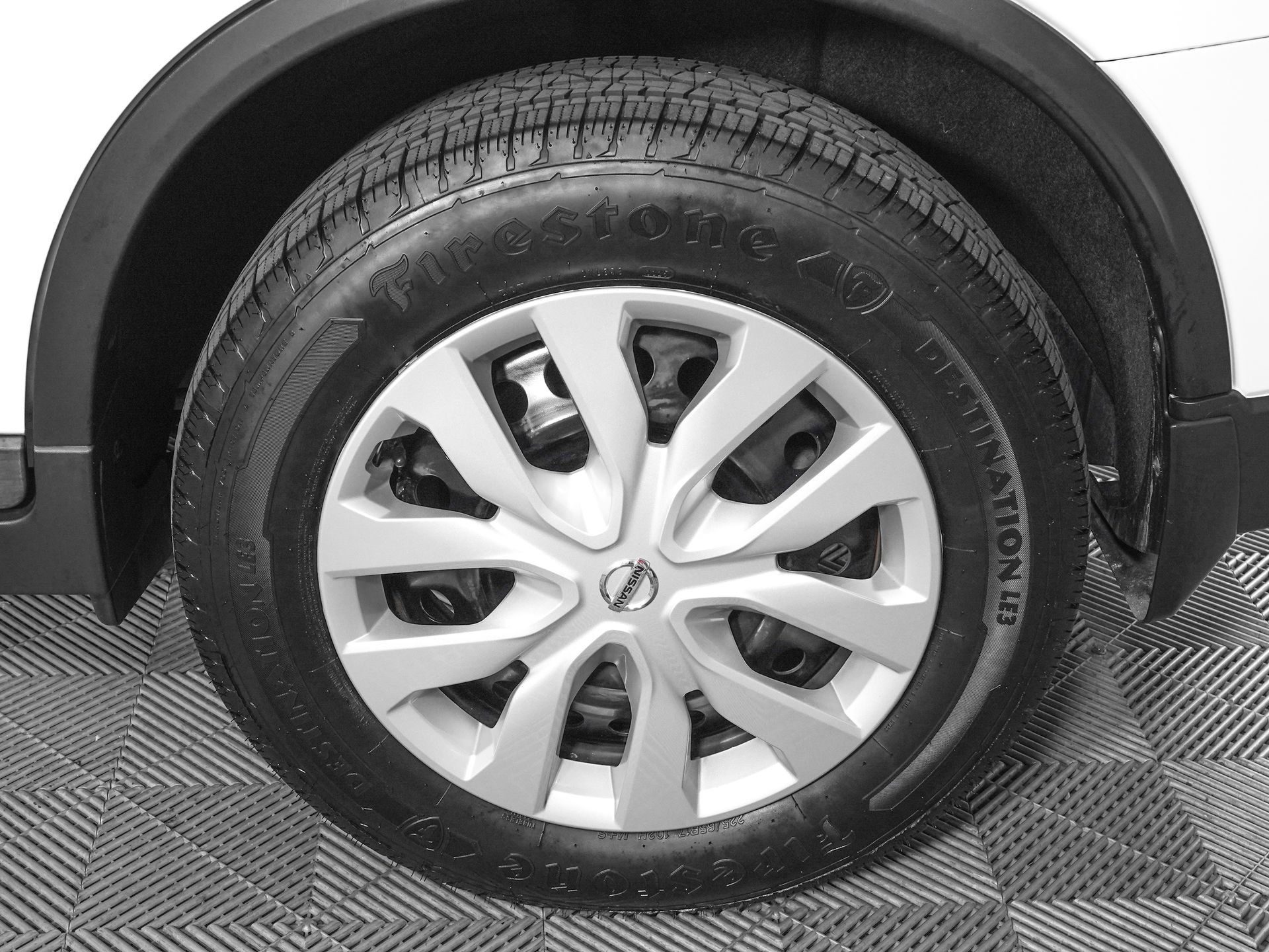 Used 2018 Nissan Rogue S FWD image 26