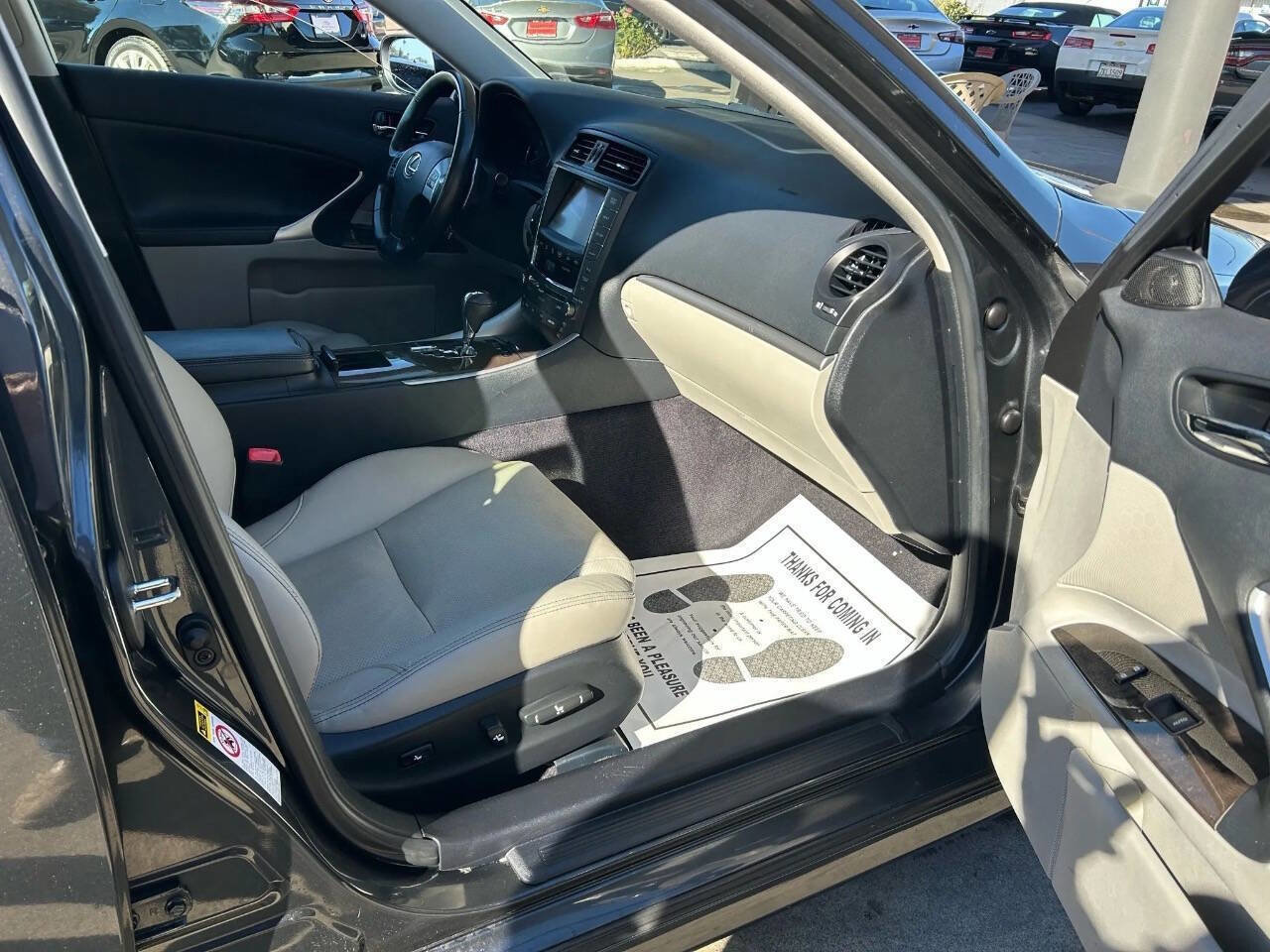 Used 2011 Lexus IS 250 w/ Premium Pkg Value Edition image 8