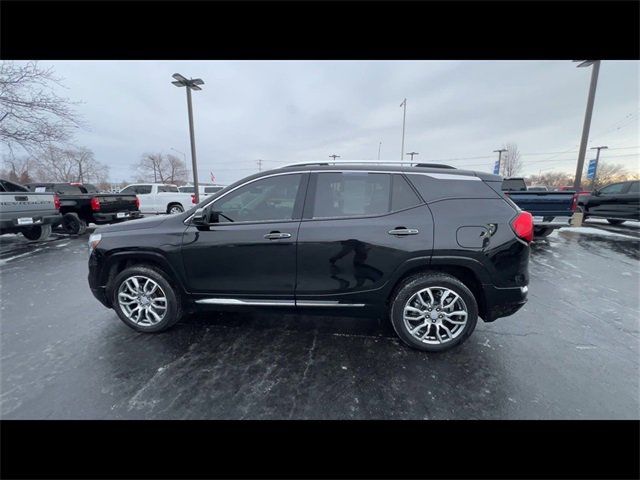 Certified 2022 GMC Terrain Denali image 5