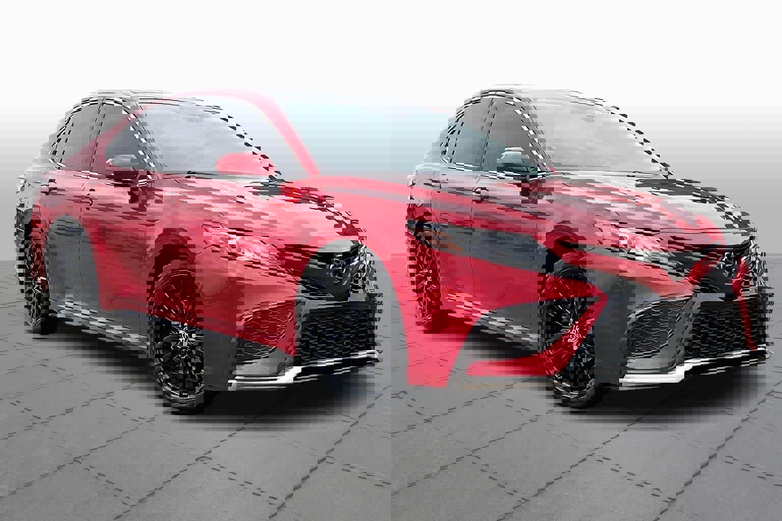 Used 2021 Toyota Camry XSE image 4