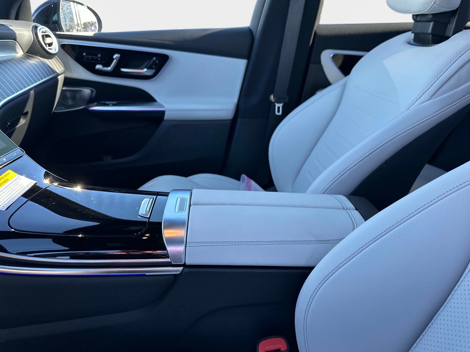 New 2026 Mercedes-Benz GLC 300 image 24
