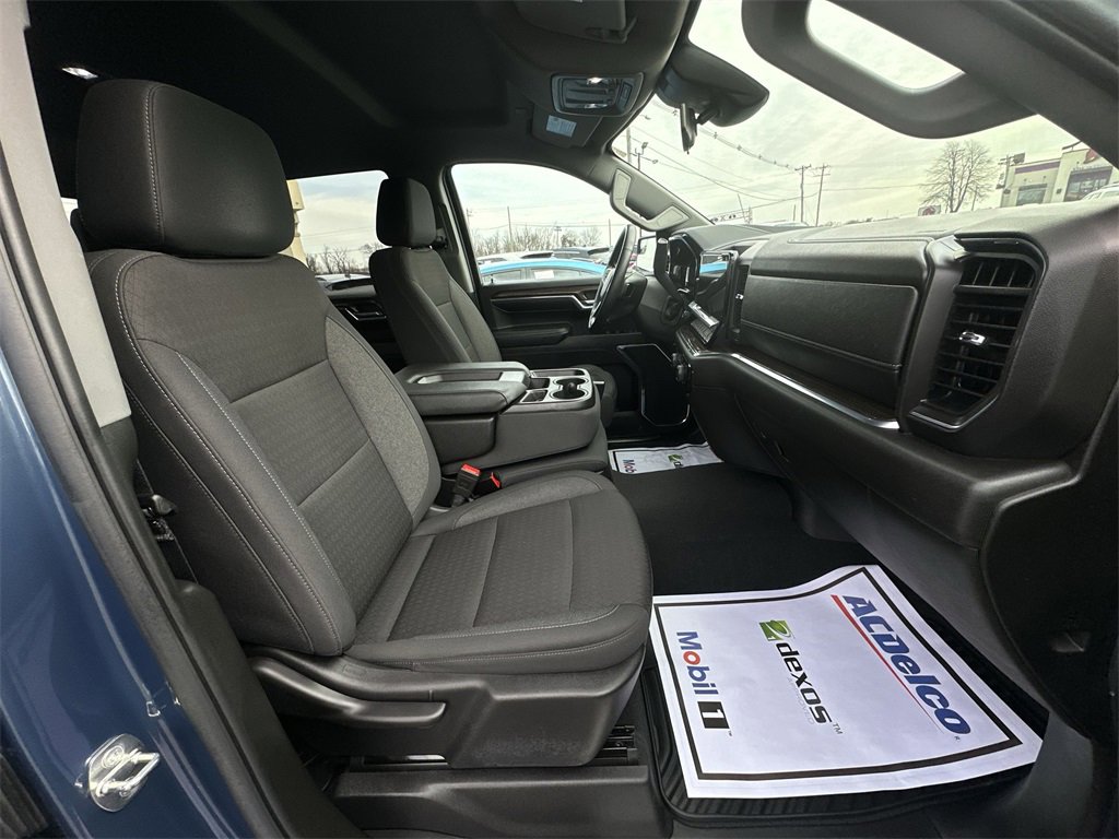 Used 2024 Chevrolet Silverado 1500 LT image 23