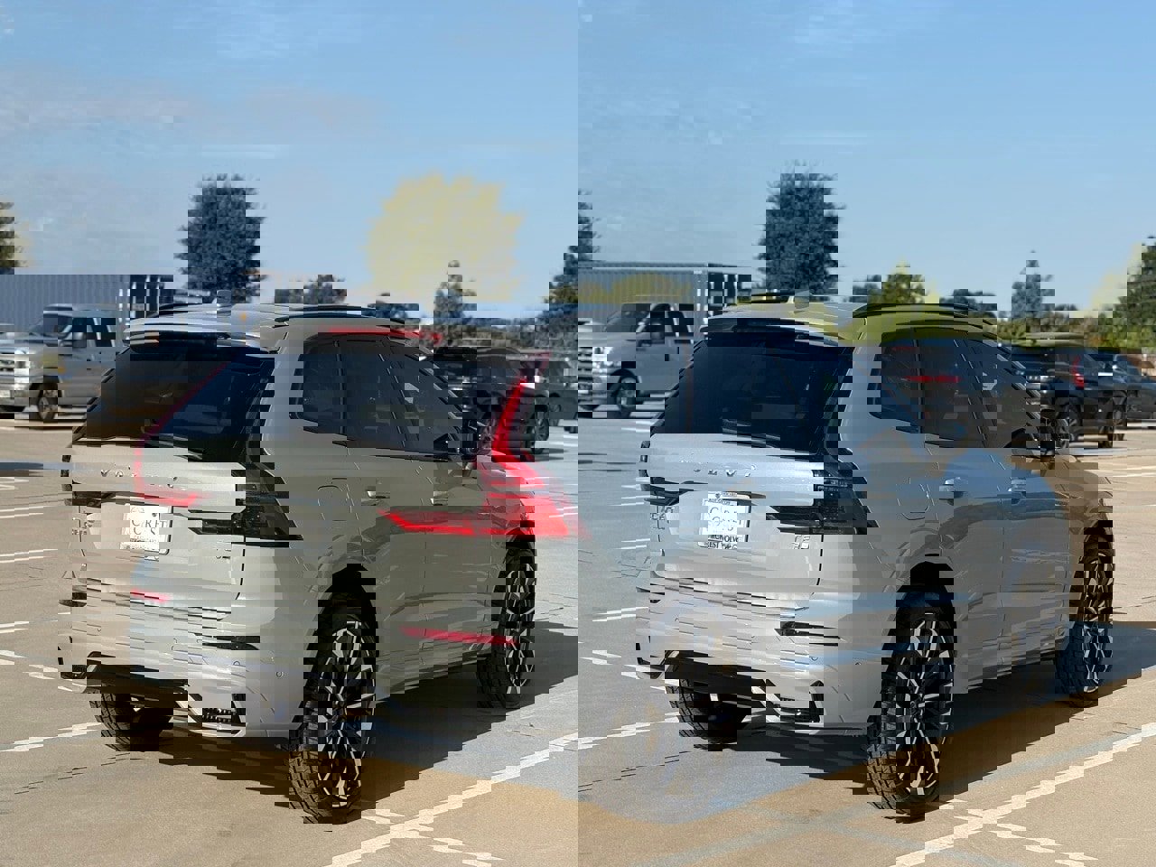 New 2026 Volvo XC60 T8 Ultra w/ Protection Package Premier image 6