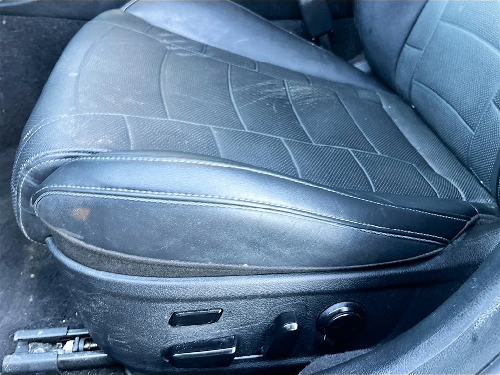 Used 2023 Kia Stinger GT2 image 19