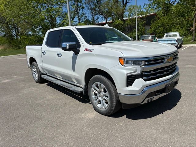 Used 2023 Chevrolet Silverado 1500 LTZ w/ LTZ Premium Package AWD/4WD image 7
