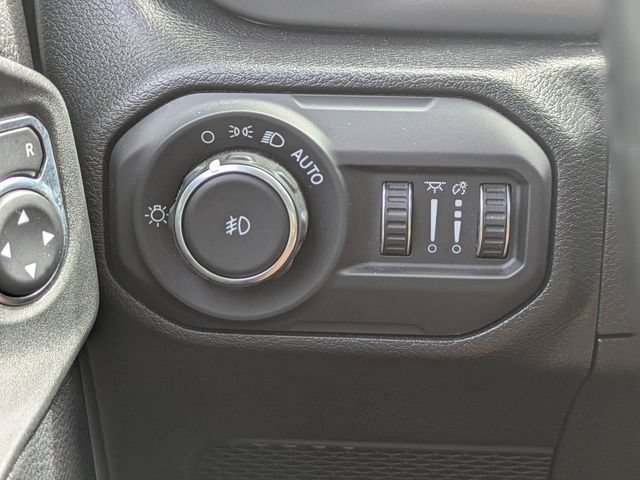 Used 2022 Jeep Wrangler Unlimited Rubicon w/ LED Lighting Group AWD/4WD image 26