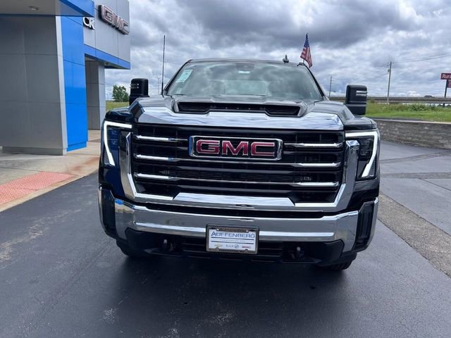 New 2025 GMC Sierra 2500 SLE image 3