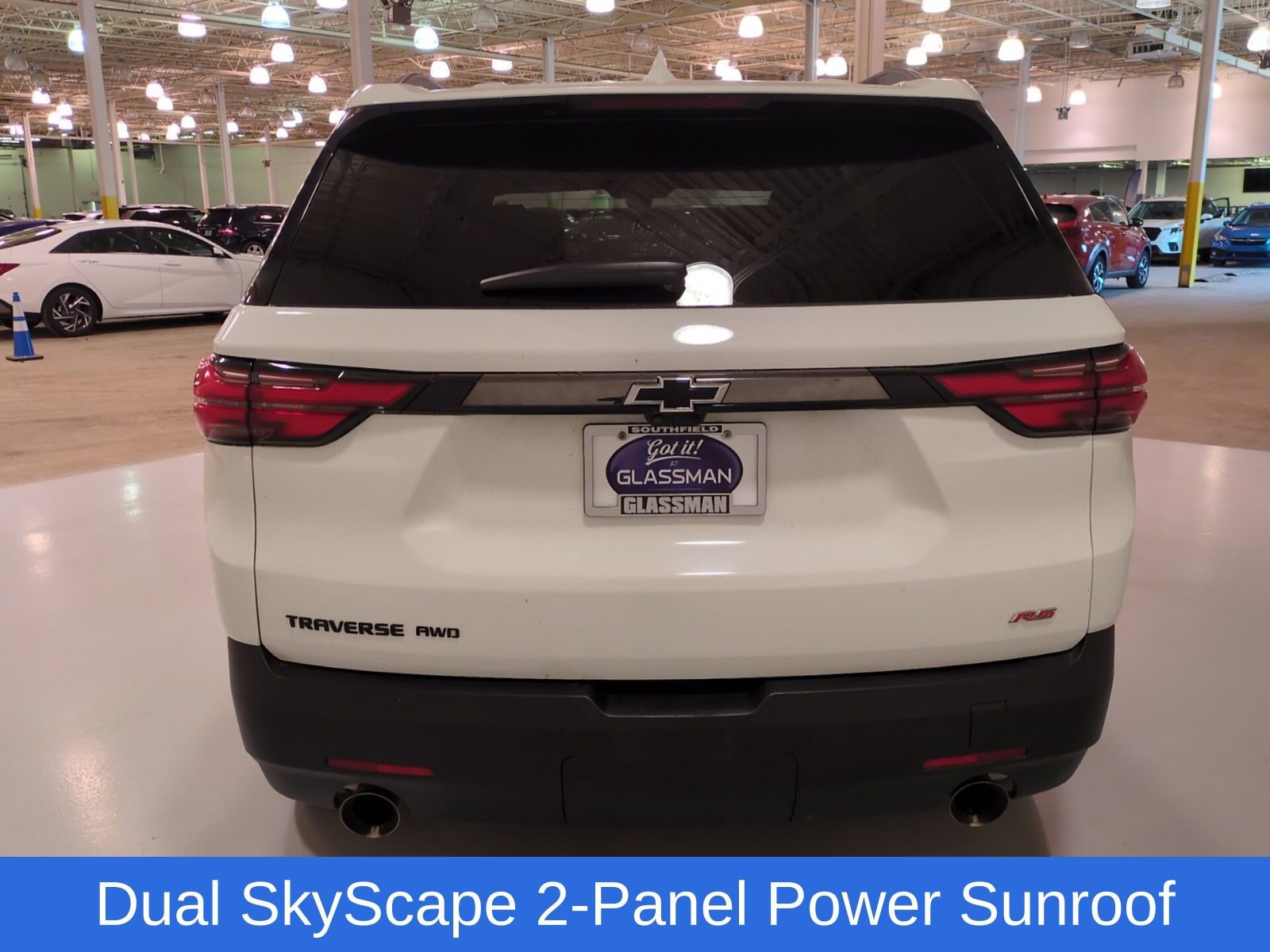 Used 2023 Chevrolet Traverse RS w/ LPO, Floor Liner Package AWD/4WD image 4