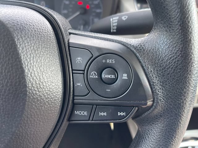Used 2025 Toyota Corolla Cross L AWD/4WD image 25