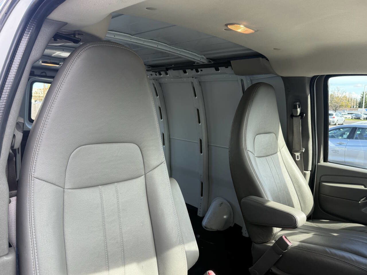 Used 2013 GMC Savana 2500 image 15