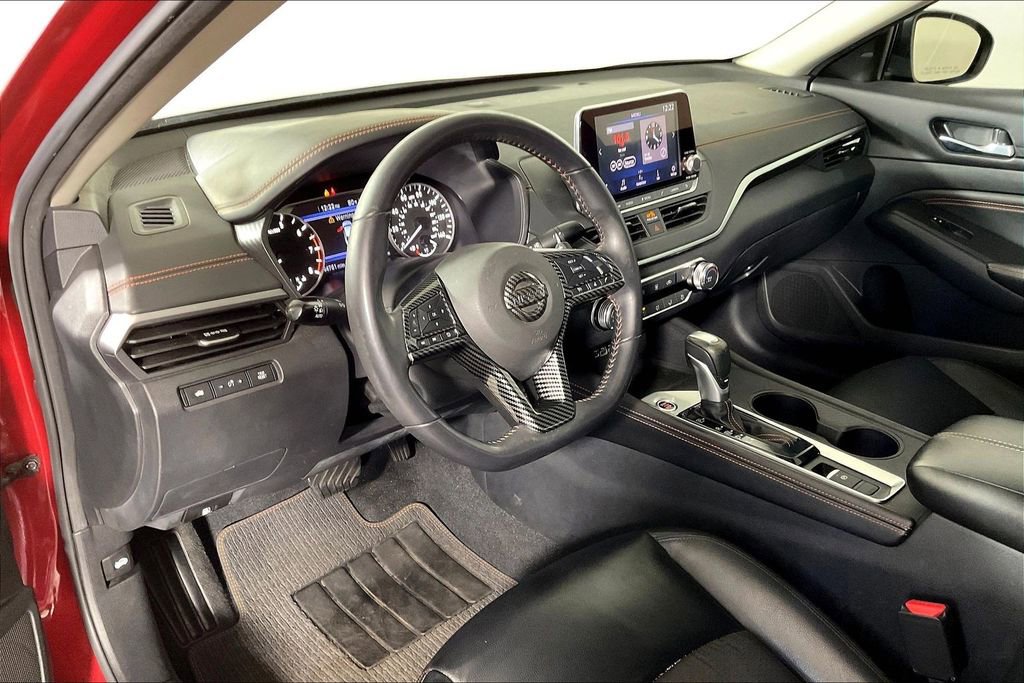 Used 2021 Nissan Altima 2.5 SR w/ SR Premium Package image 14