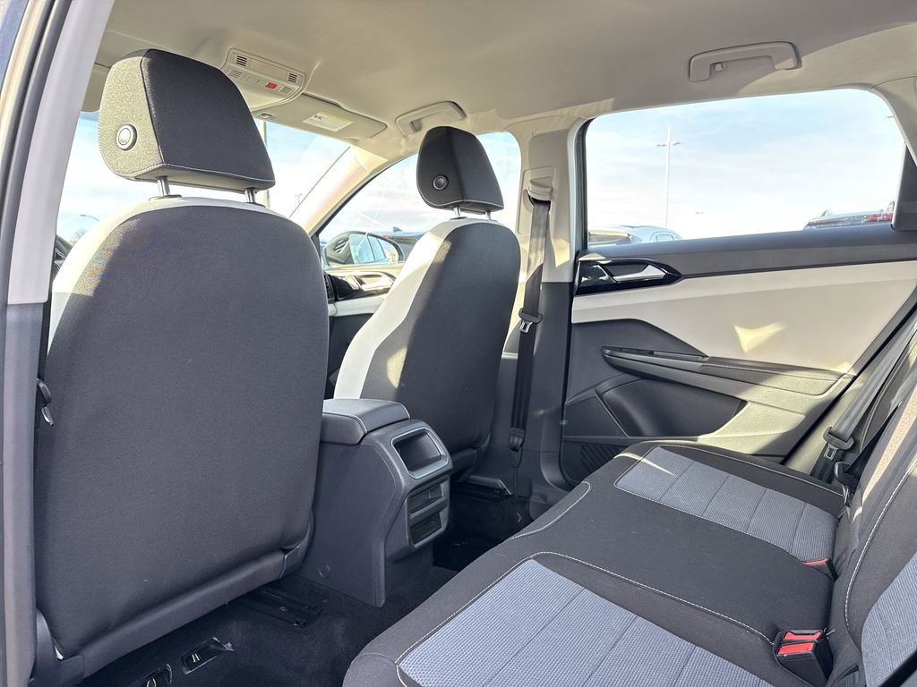 Used 2025 Volkswagen Taos S image 13