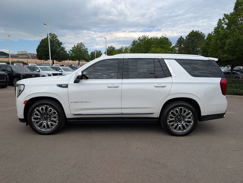 Used 2024 GMC Yukon Denali Ultimate AWD/4WD image 3