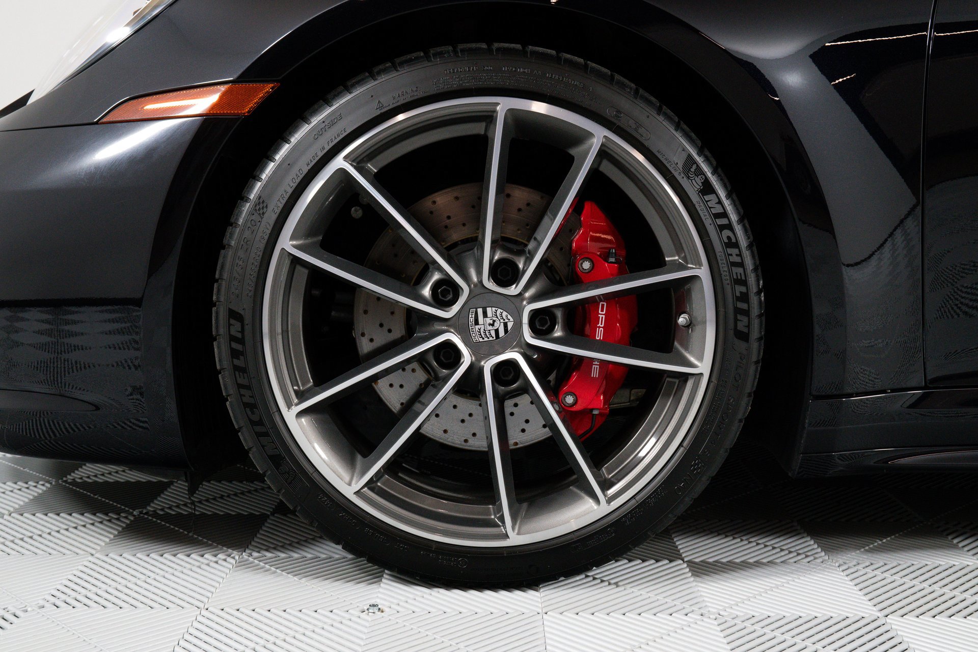 Used 2024 Porsche 911 Targa 4S w/ Premium Package image 38