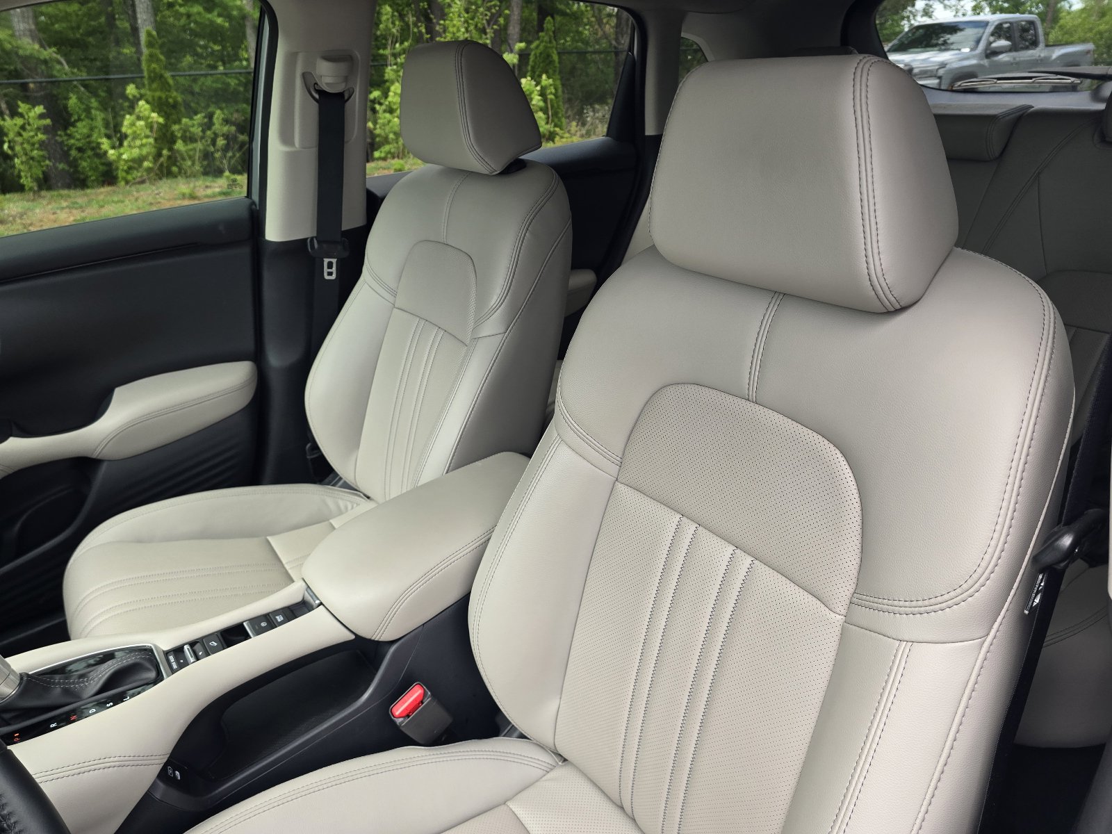 Used 2024 Honda HR-V EX-L image 13