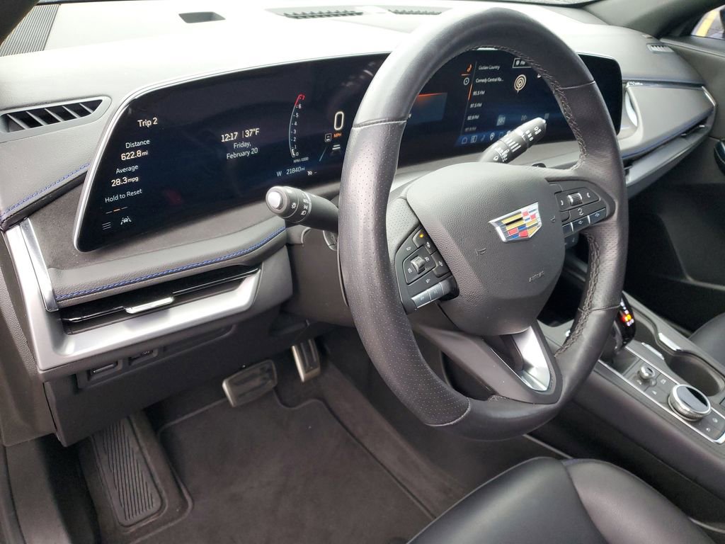 Certified 2024 Cadillac XT4 Sport w/ Cold Weather Package image 7