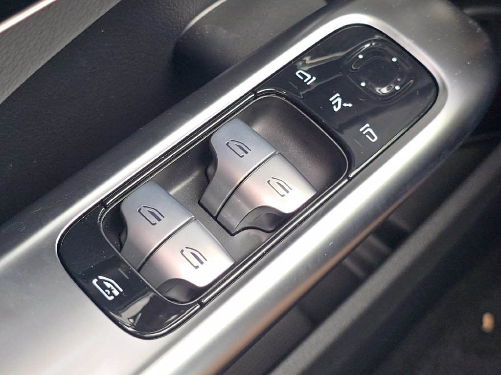 New 2026 Mercedes-Benz C 300 4MATIC Sedan image 28