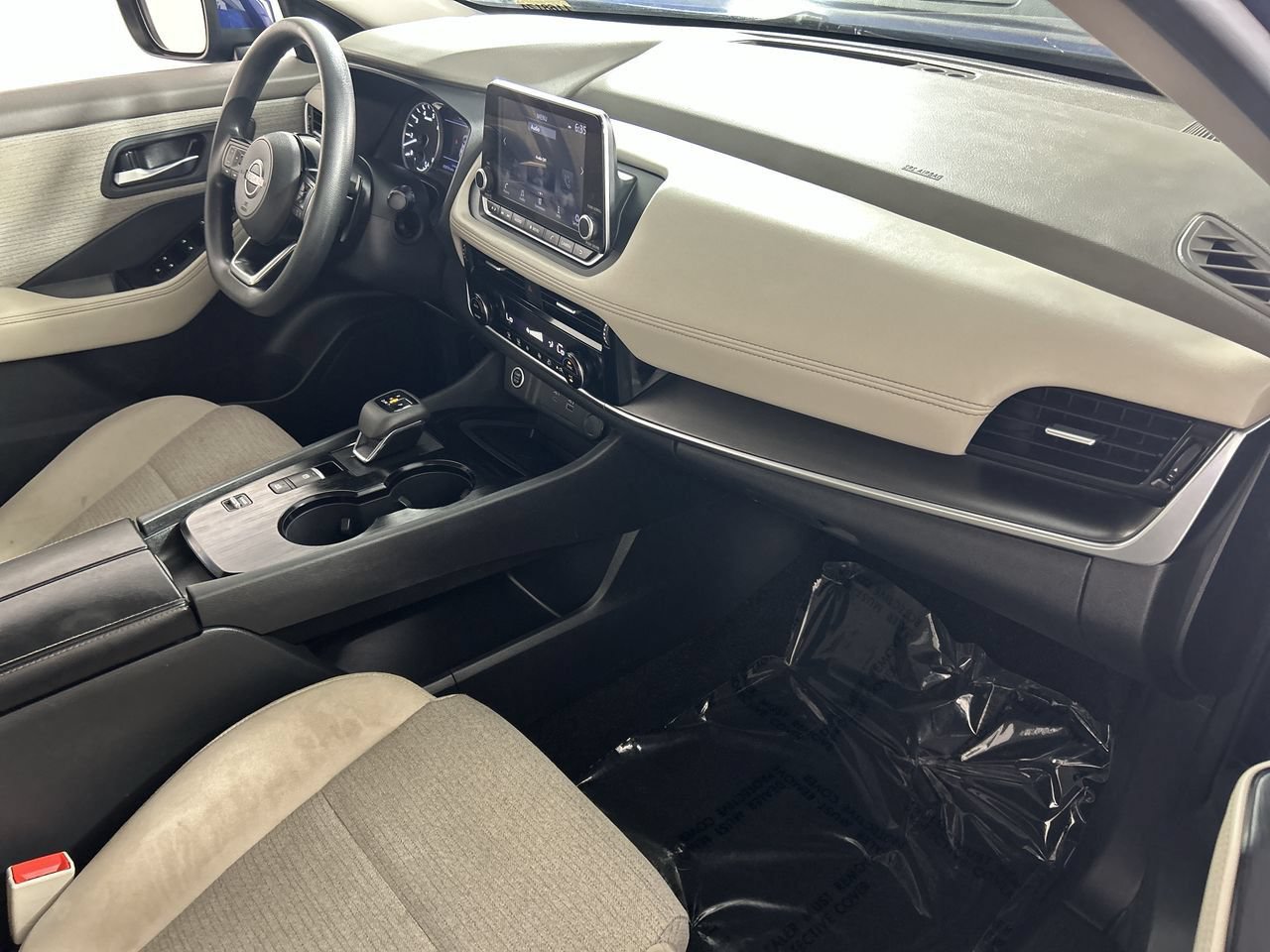 Used 2023 Nissan Rogue SV FWD image 26