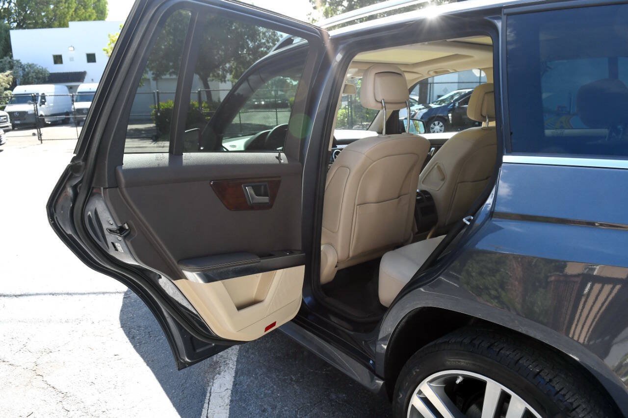 Used 2015 Mercedes-Benz GLK 350 2WD w/ Premium 1 Package image 16