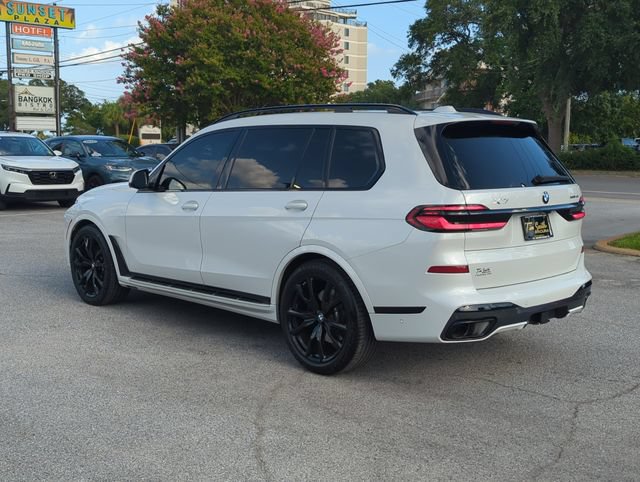 Used 2024 BMW X7 xDrive40i w/ M Sport Package AWD/4WD image 6