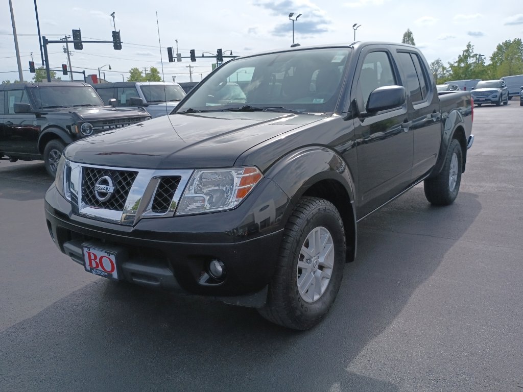 Used 2017 Nissan Frontier SV w/ SV Value Truck Package AWD/4WD image 3