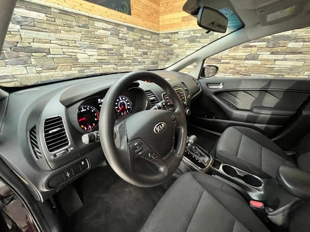 Used 2017 Kia Forte LX FWD image 12