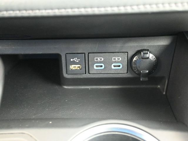 Used 2022 Toyota Highlander XLE image 20