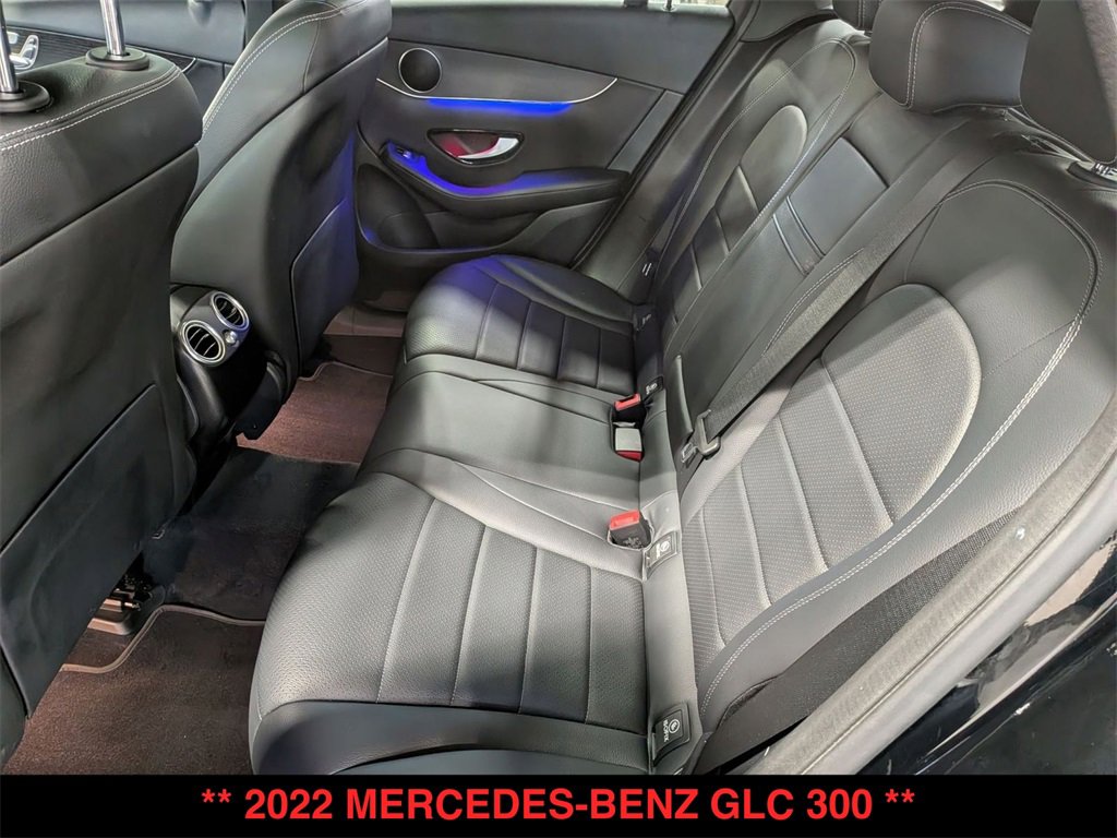Used 2022 Mercedes-Benz GLC 300 4MATIC image 4