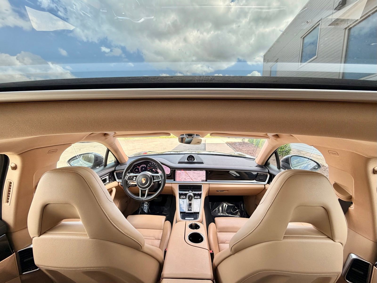Used 2018 Porsche Panamera 4 image 36