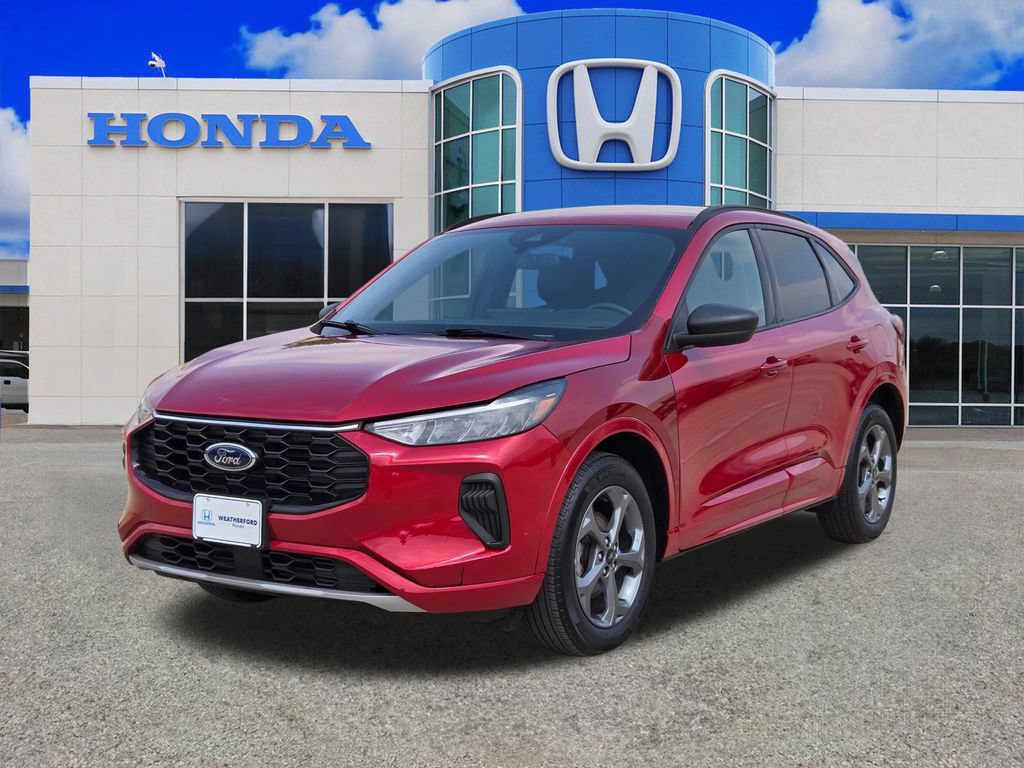 Used 2023 Ford Escape ST-Line w/ Tech Pack #1 AWD/4WD image 7