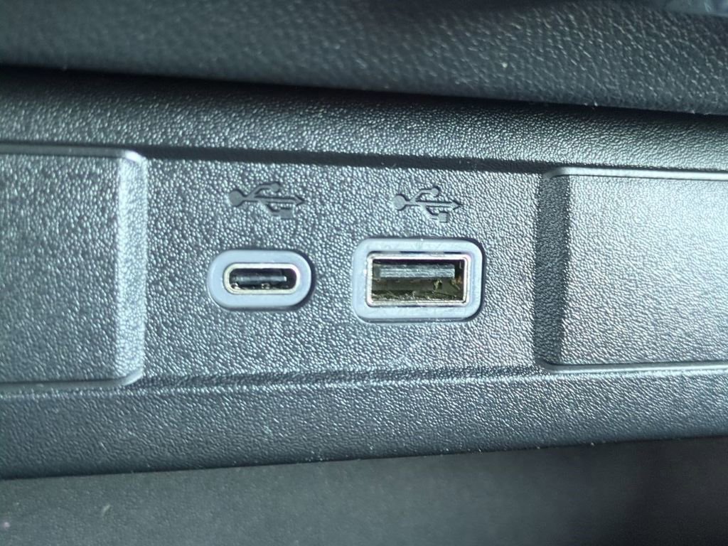 Used 2023 Chevrolet Colorado LT w/ LT Convenience Package image 21