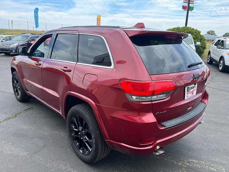Used 2014 Jeep Grand Cherokee Altitude AWD/4WD image 6