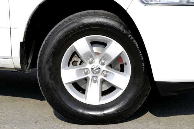 Used 2019 RAM 1500 Express RWD image 2