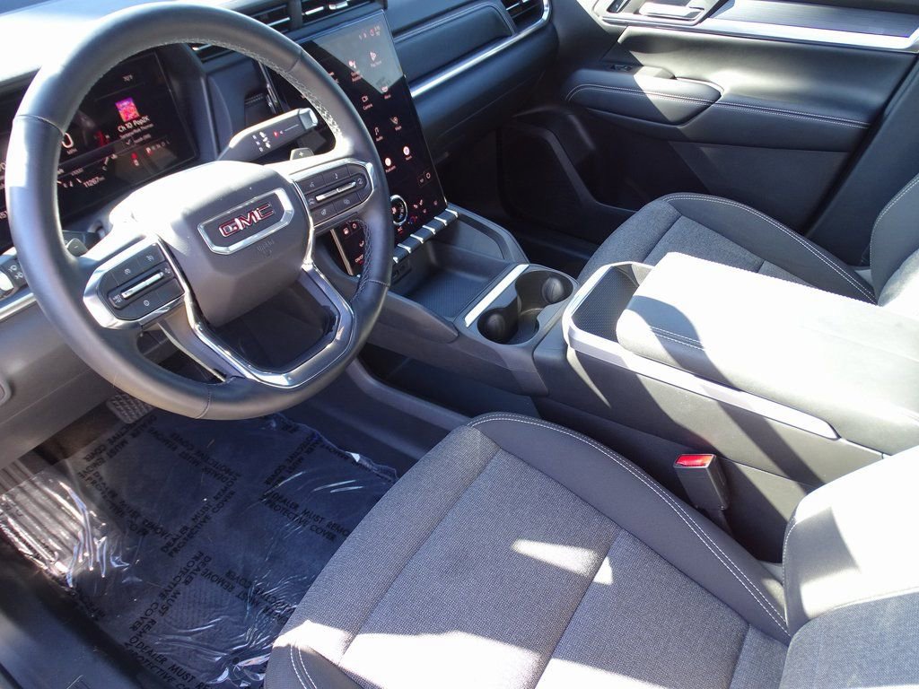 Used 2025 GMC Terrain Elevation image 7