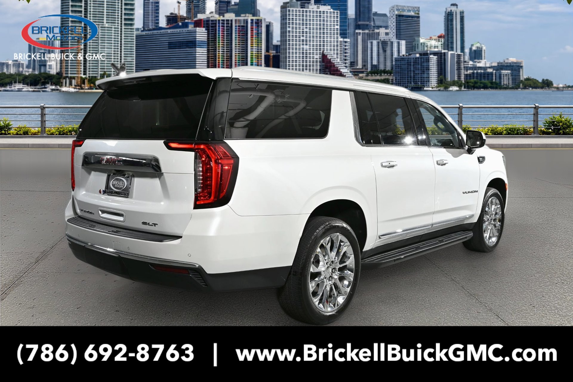 Used 2023 GMC Yukon XL SLT AWD/4WD image 6