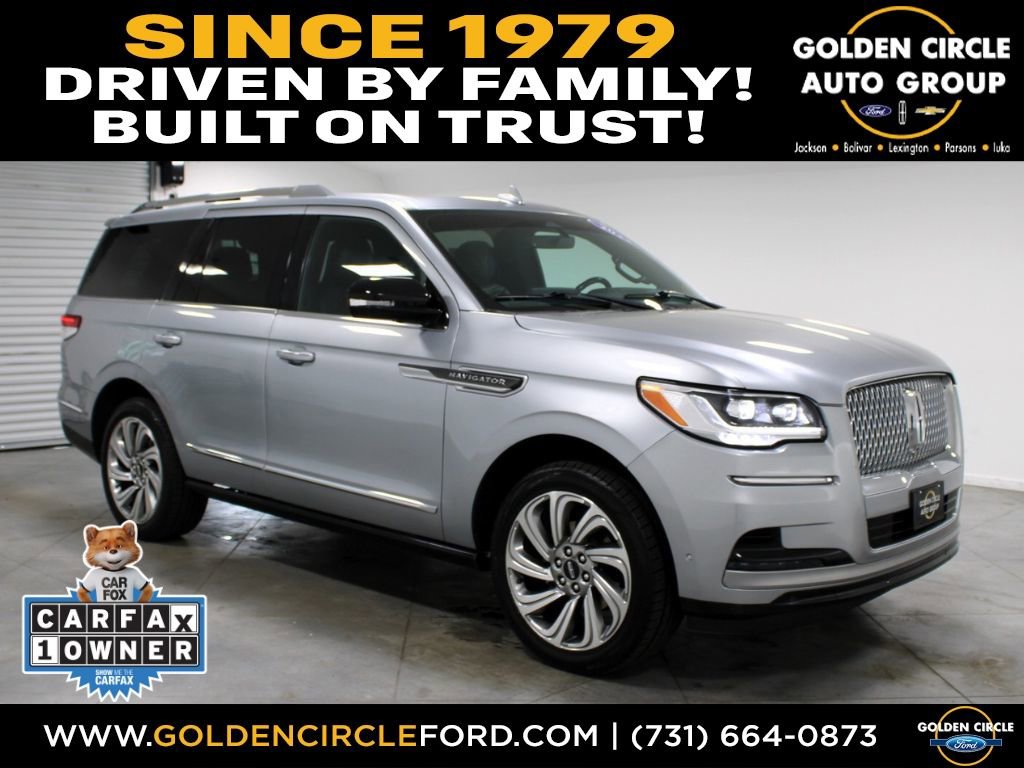 Used 2023 Lincoln Navigator Reserve AWD/4WD image 1