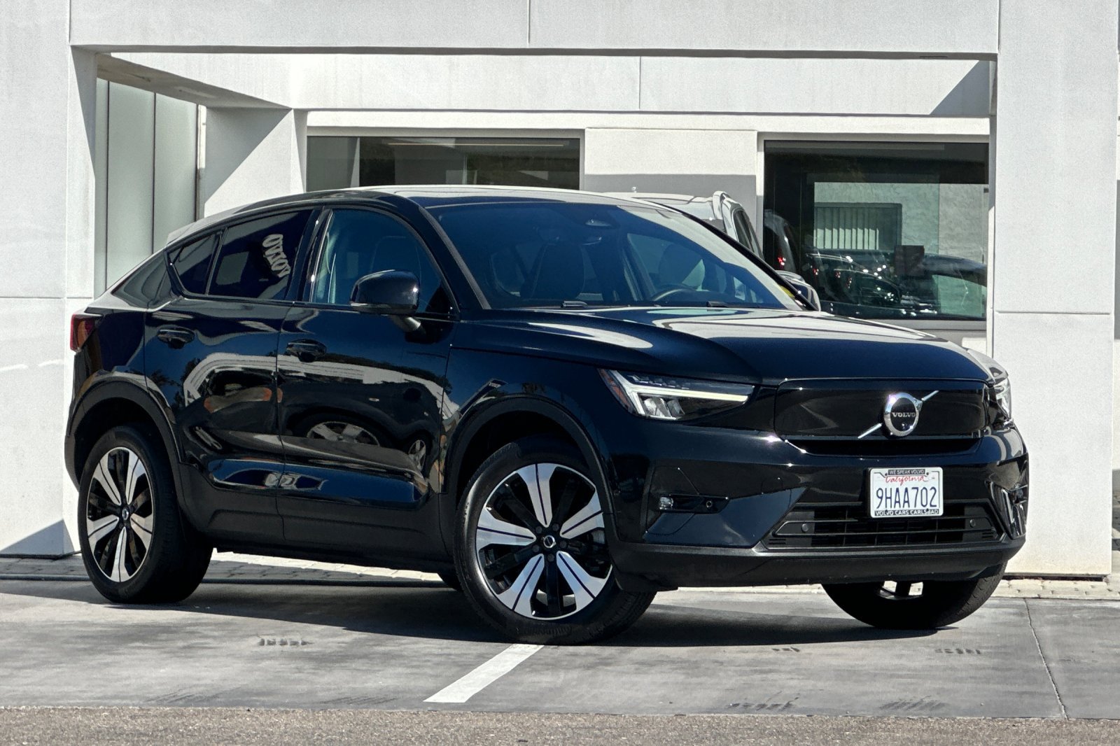 Certified 2023 Volvo C40 P8 Recharge Plus w/ Protection Package Premier AWD/4WD image 2