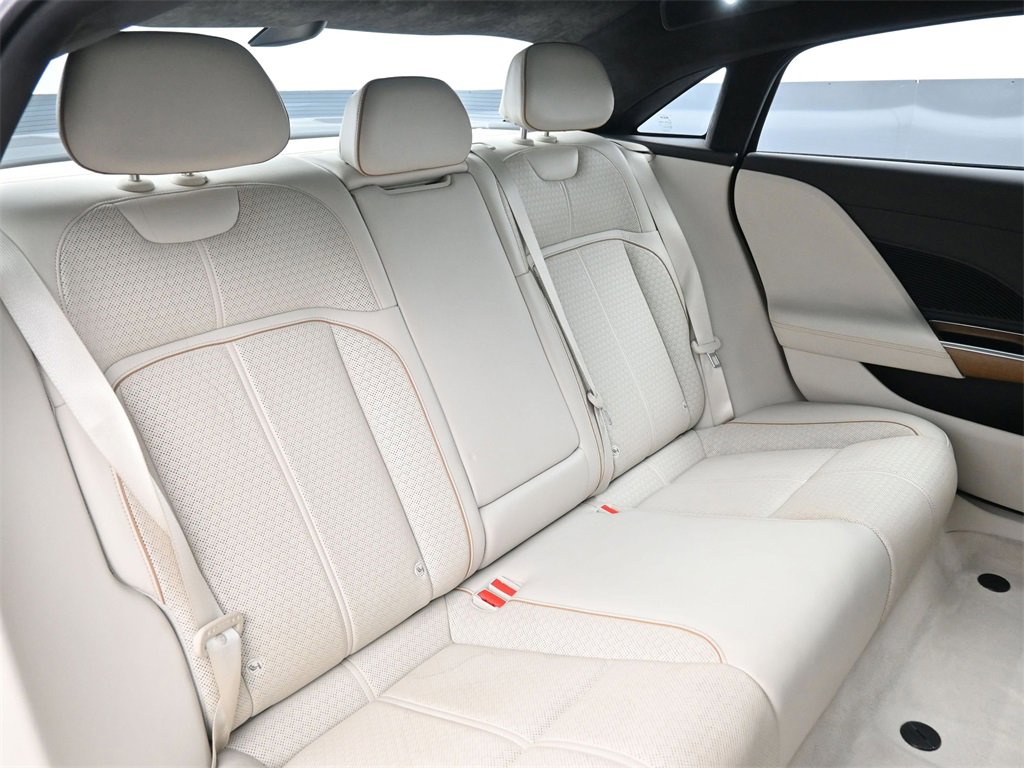 Used 2022 Lucid Air Grand Touring image 17