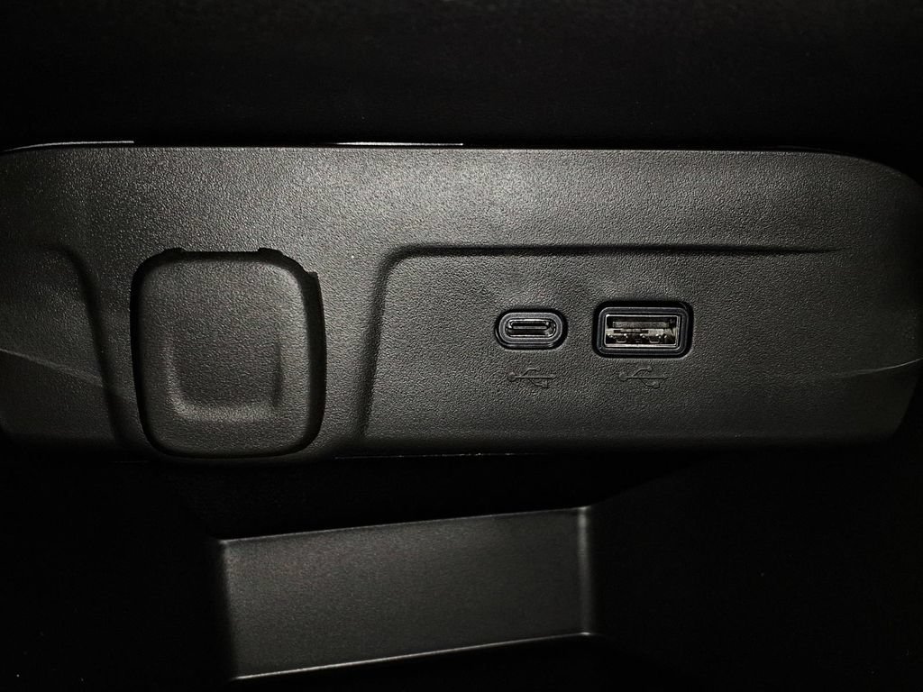 New 2026 Chevrolet Trax LT w/ LT Convenience Package FWD image 23