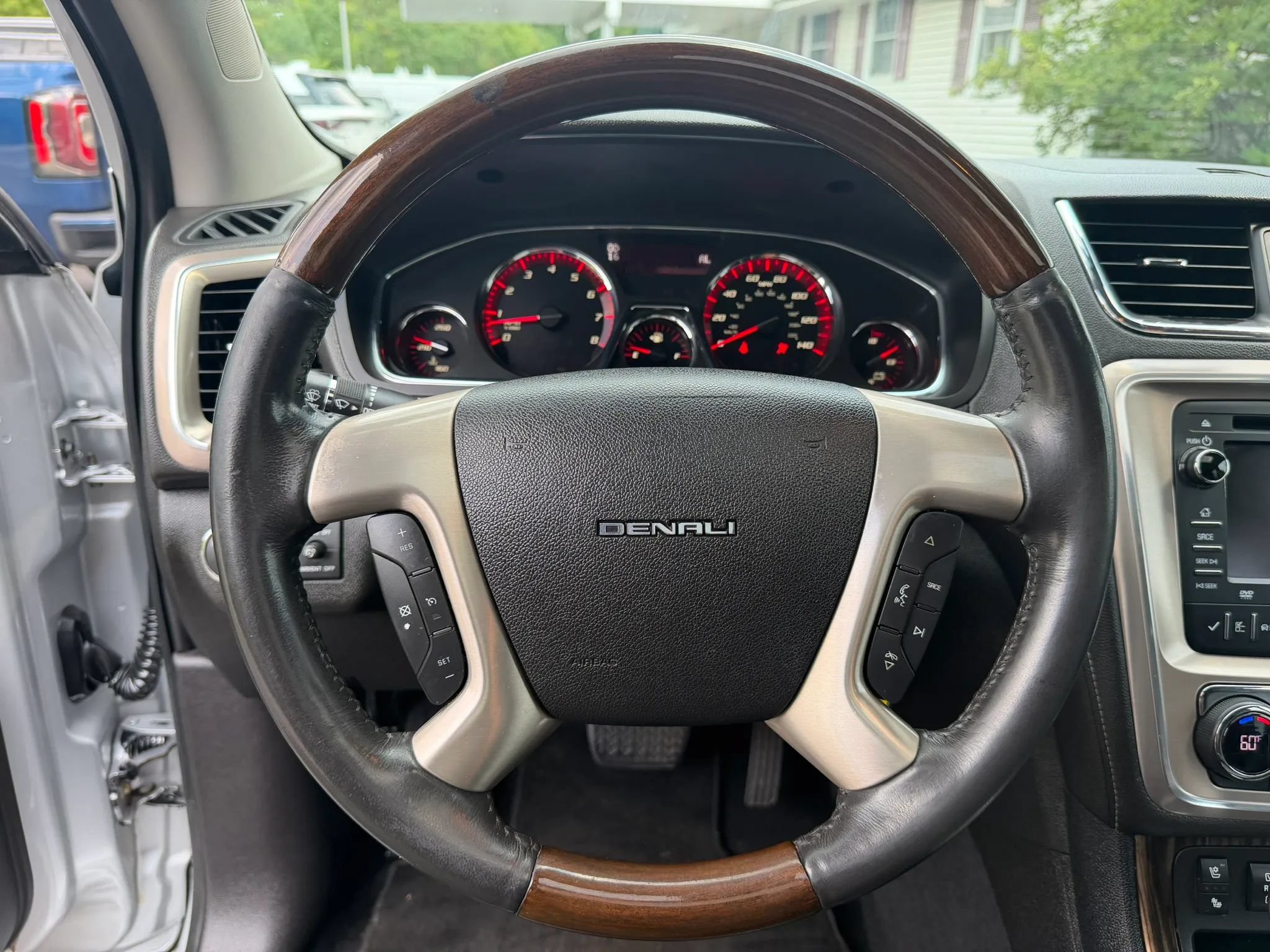 Used 2014 GMC Acadia Denali AWD/4WD image 23