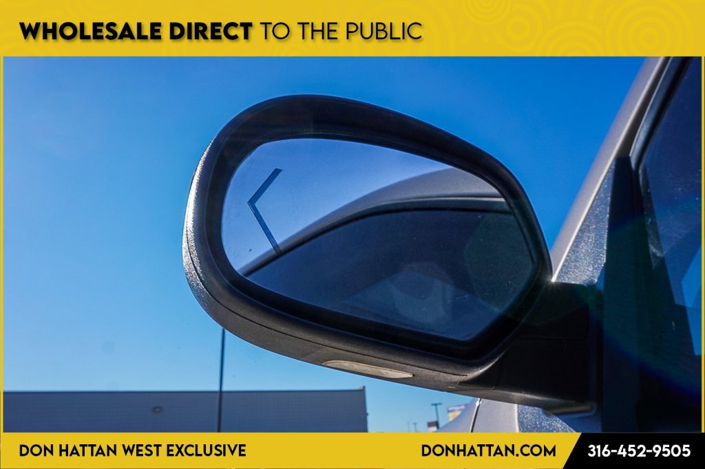 Used 2011 Chevrolet Suburban LT image 35