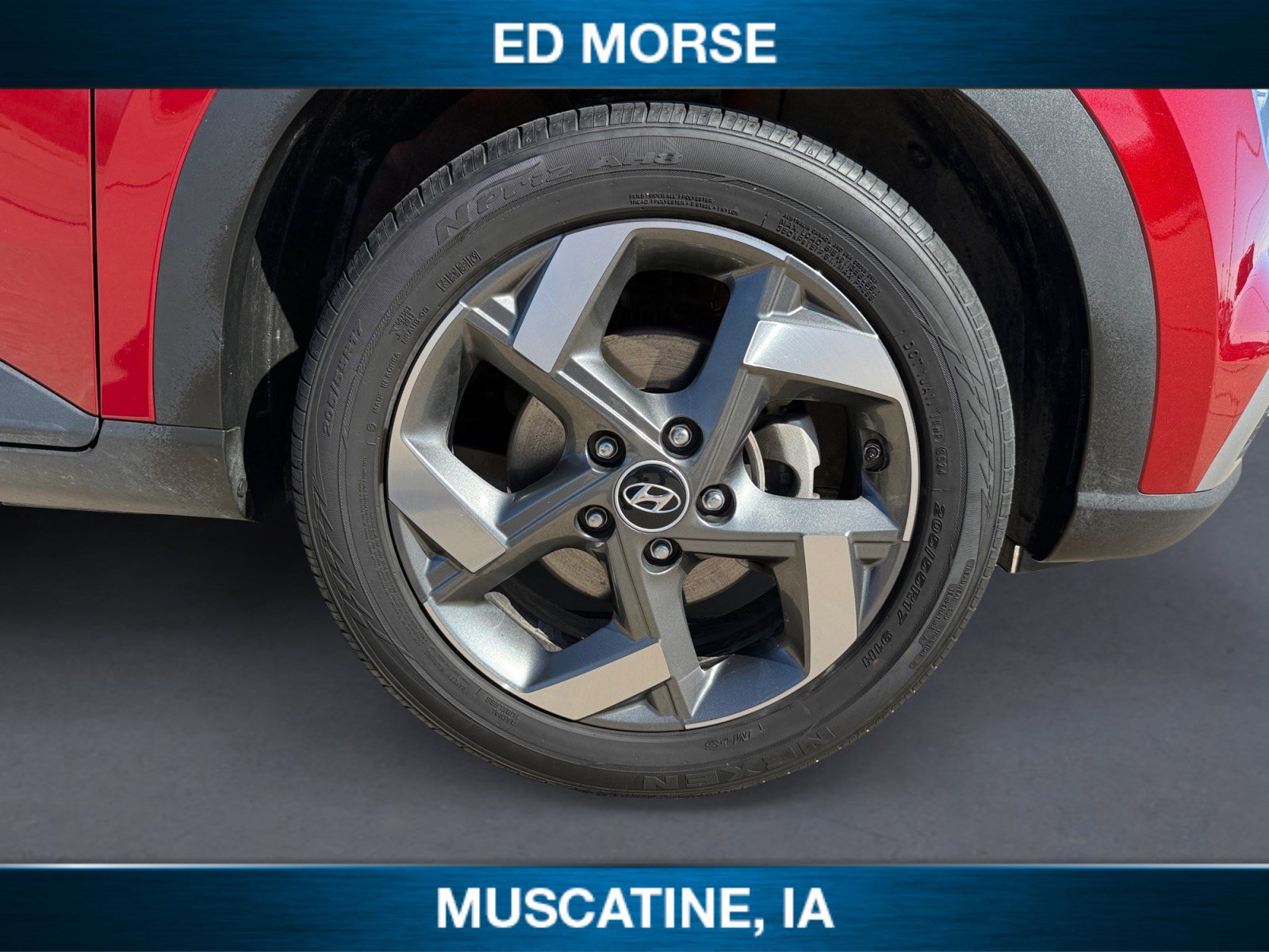 Used 2025 Hyundai Venue SEL image 14