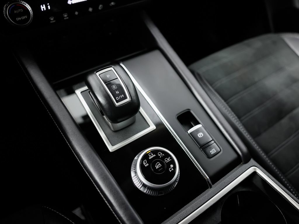 Used 2024 Mitsubishi Outlander SE image 29