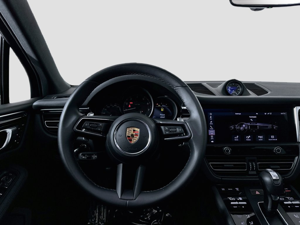 Certified 2023 Porsche Macan AWD/4WD image 25