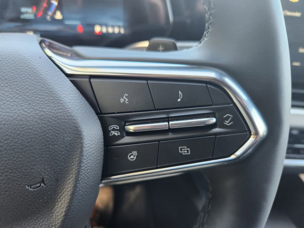 New 2026 Chevrolet Equinox LT AWD/4WD image 17