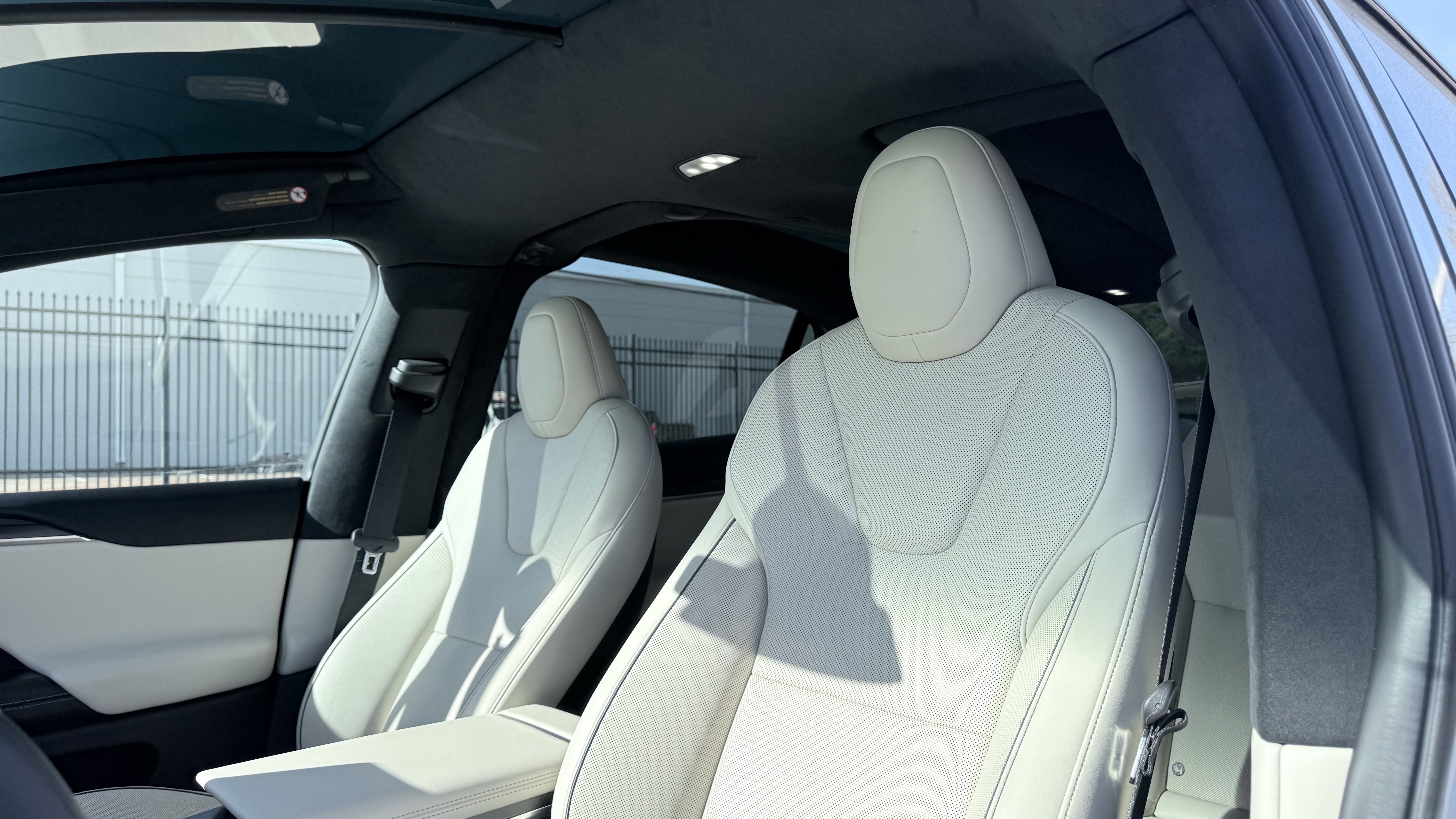 Used 2023 Tesla Model X Plaid image 32