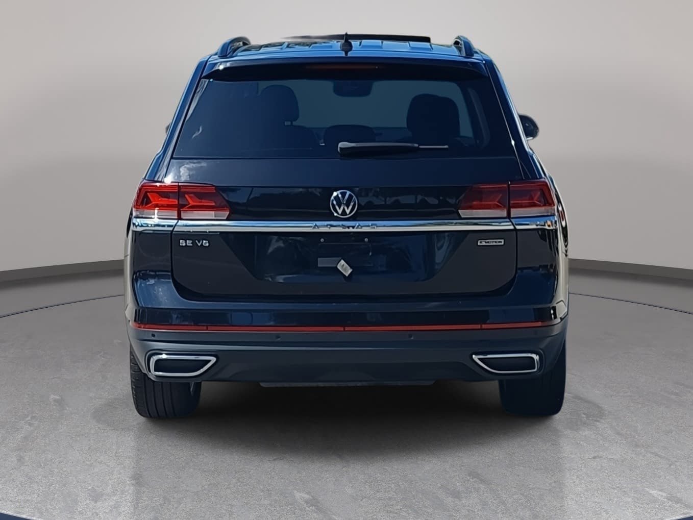 Used 2021 Volkswagen Atlas SE w/ Panoramic Sunroof Package AWD/4WD image 6