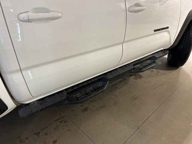 Used 2021 Toyota Tacoma TRD Off-Road AWD/4WD image 3