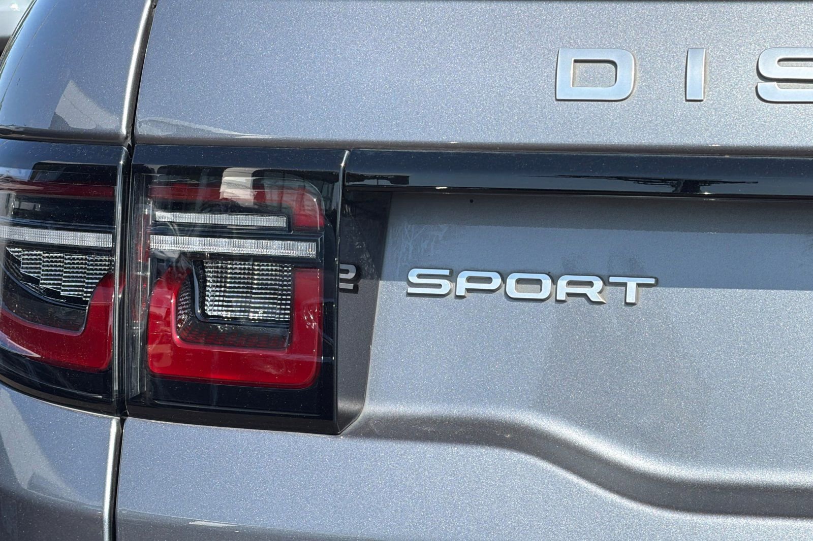 Used 2022 Land Rover Discovery Sport SE AWD/4WD image 28