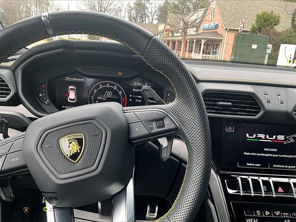 Used 2024 Lamborghini Urus S image 18